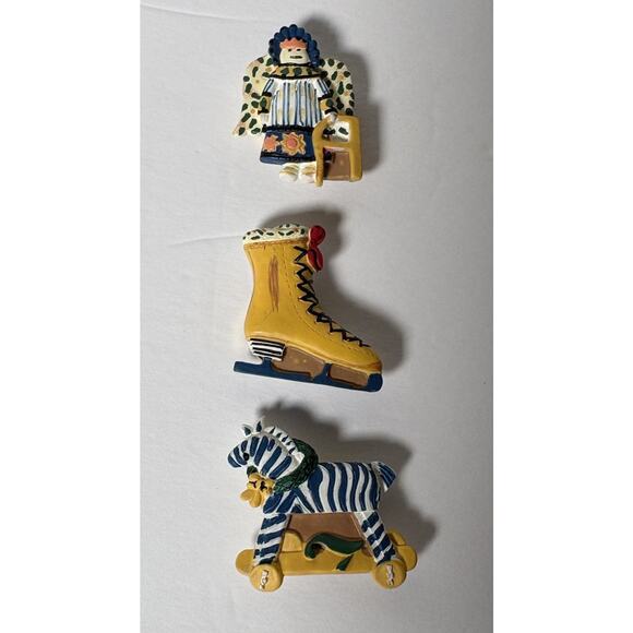 Lot of 11 Novelty Button Covers Hot Air Balloon Roses Skate Zebra Jar of Honey - Picture 3 of 7